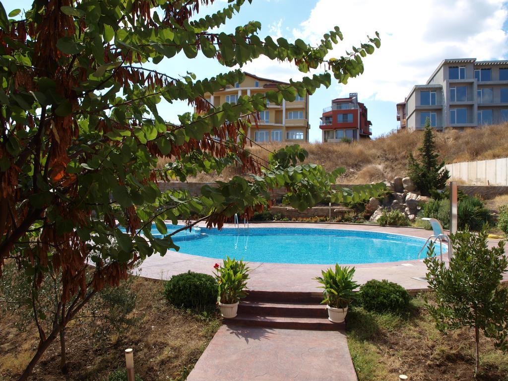 Apartments In Villa Rouge โซโซโปล ภายนอก รูปภาพ