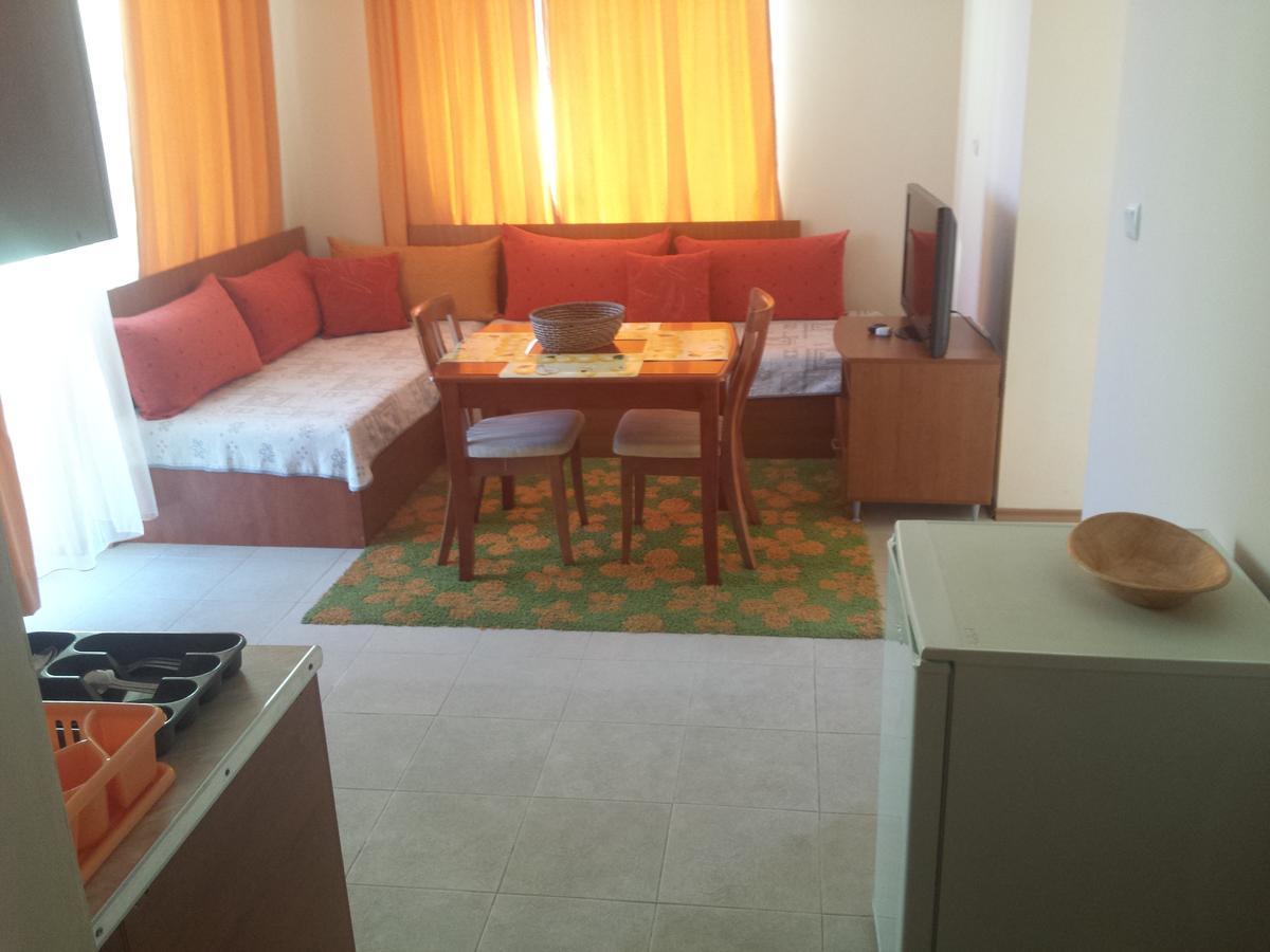 Apartments In Villa Rouge โซโซโปล ภายนอก รูปภาพ