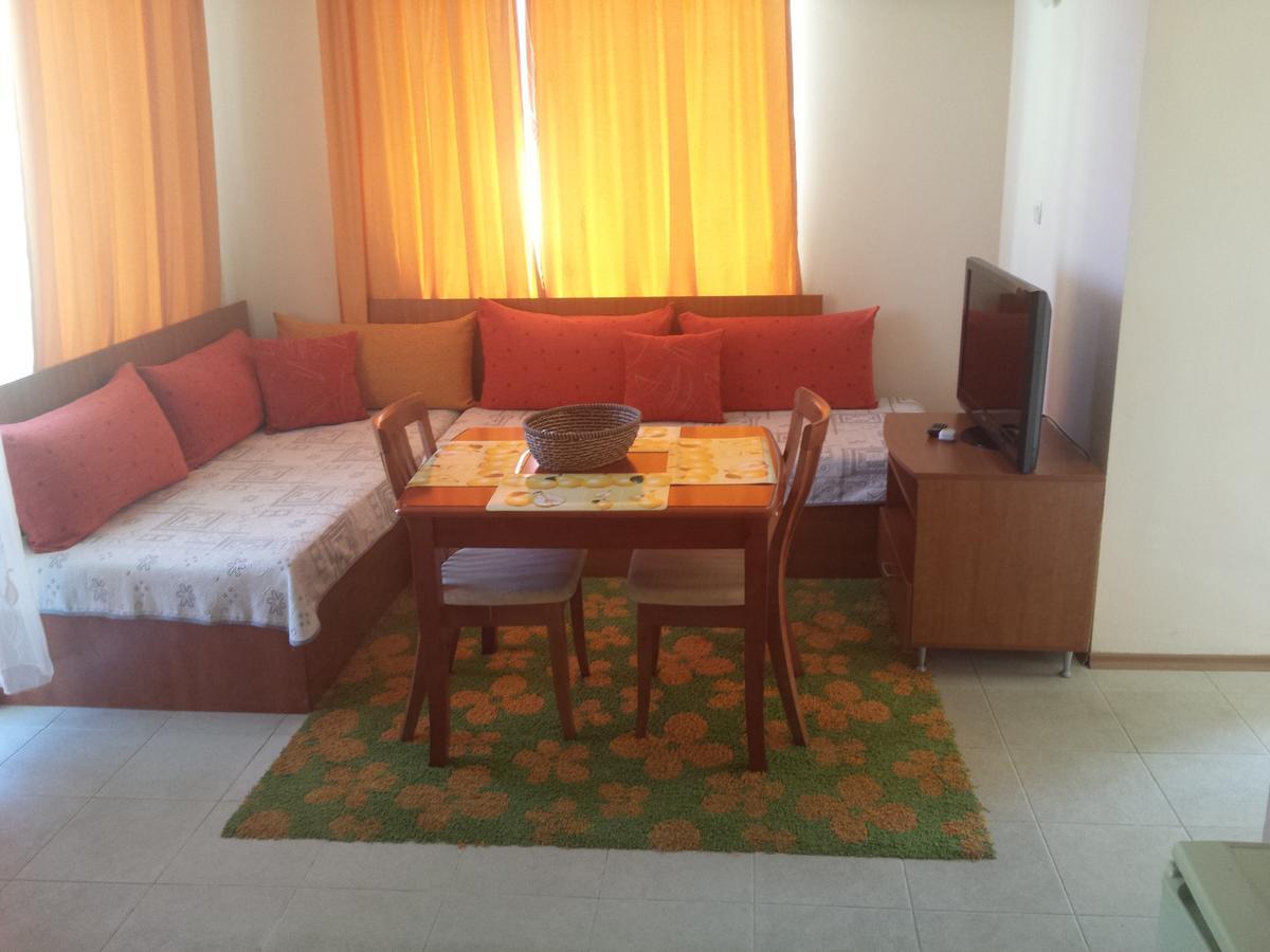 Apartments In Villa Rouge โซโซโปล ภายนอก รูปภาพ